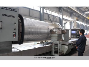 赤壁蒲圻起重機(jī)械加工設(shè)備車間。