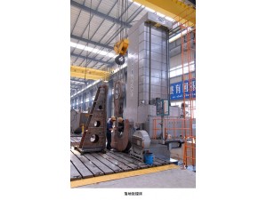 赤壁蒲圻起重機(jī)械數(shù)控臥式鏜床車間。