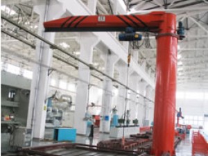 該產(chǎn)品固定在牢固的地基上，主要用在車間、倉庫等室內(nèi)場地，若用于室外需在起重機頂部裝設防雨棚。